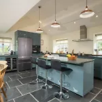 Panoramic Views & Spacious Living By Letmestay Nyaraló Grasmere