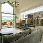 Panoramic Views & Spacious Living By Letmestay * Grasmere
