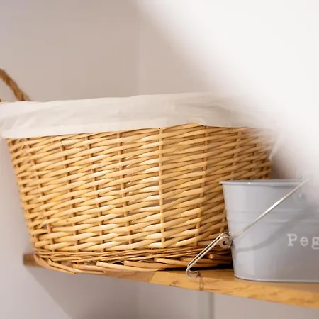 Panoramic Views & Spacious Living By Letmestay 格拉斯米尔