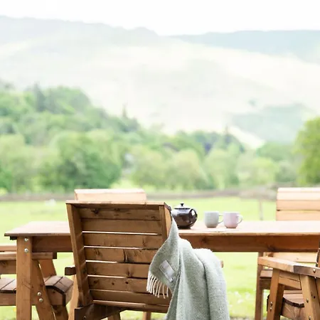 Holiday home Panoramic Views & Spacious Living By Letmestay